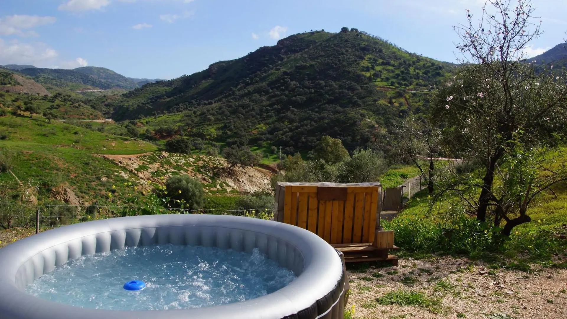 Finca La Montana Roja Almogia