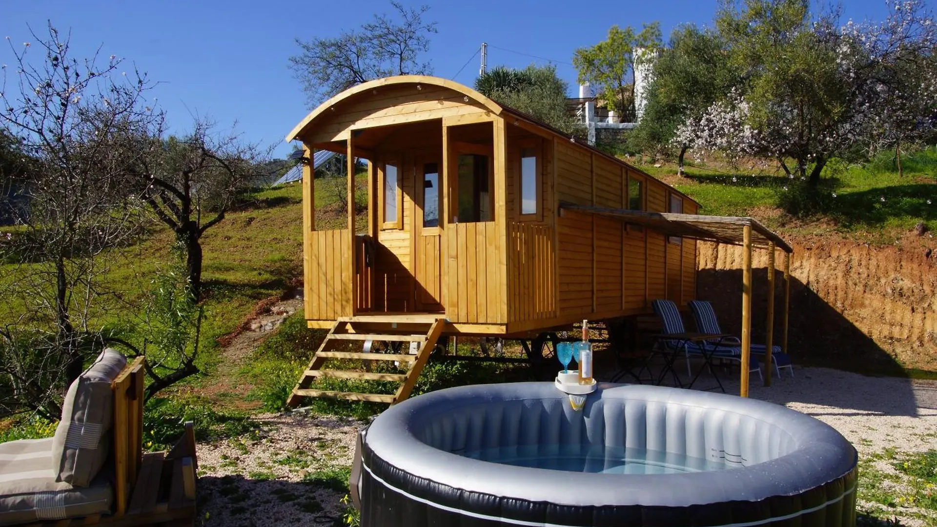 Finca La Montana Roja Almogia Campsite