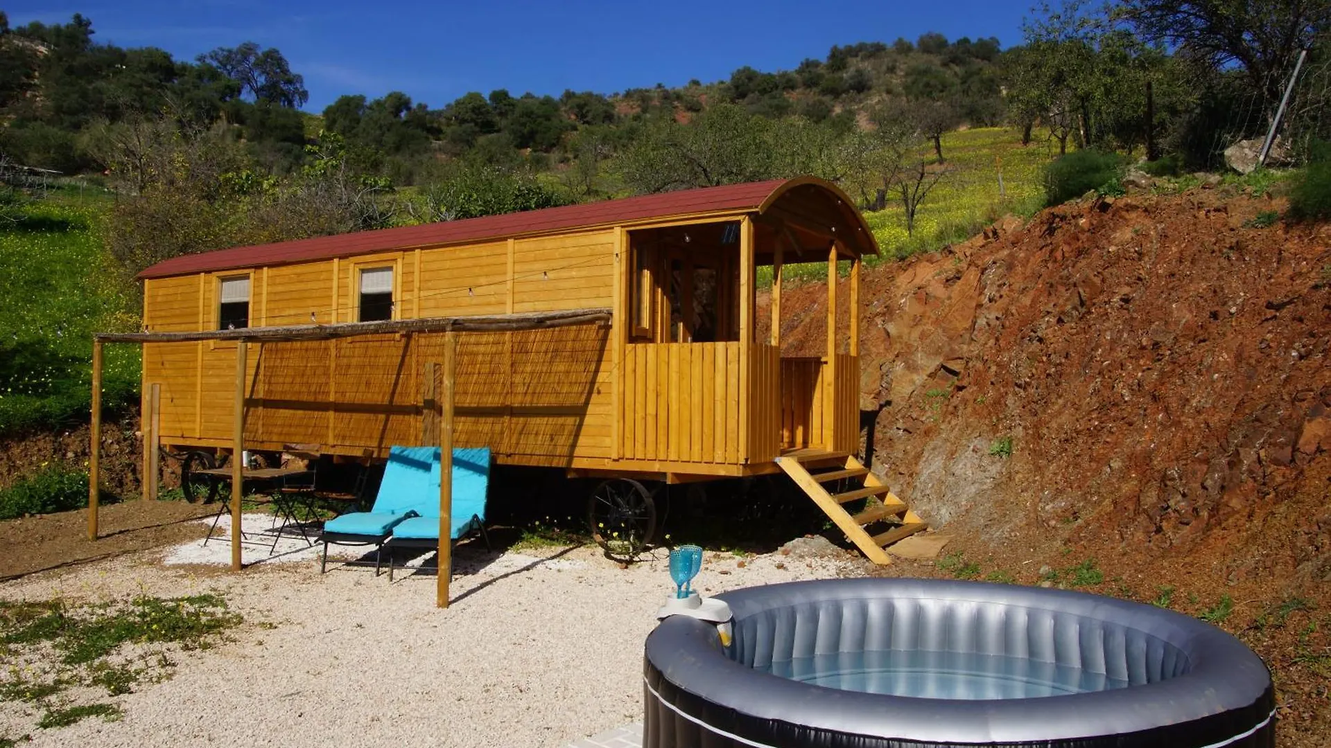Finca La Montana Roja Almogia Campsite